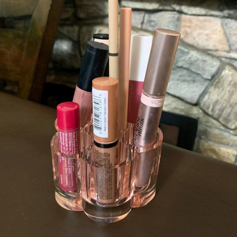 Acrylic Makeup holder. - Picture 15 of 16